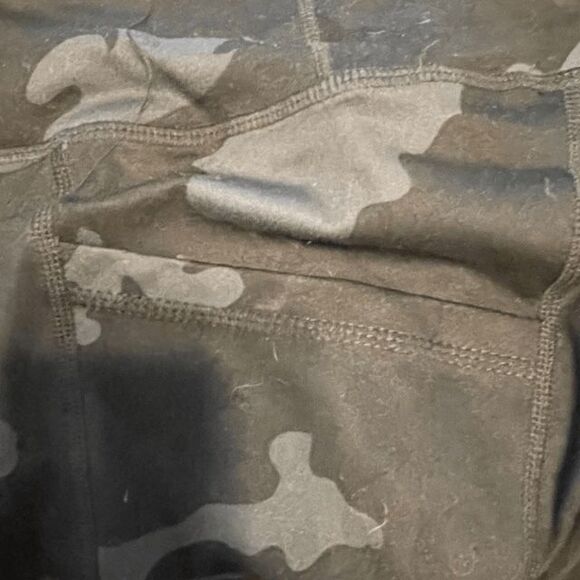 Yogalicious Lux High Waist Leggings Black Gray Camo Print Ankle 1X - Picture 6 of 7